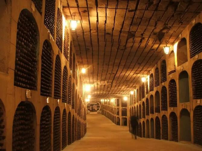 細數世界最傳奇的11個酒窖