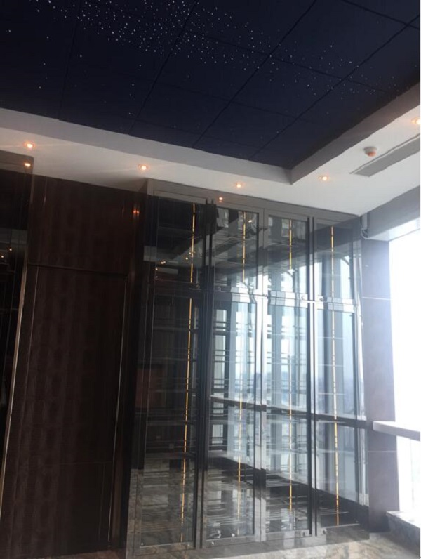 黃浦江畔未來大廈頂層奢華恒溫酒柜、雪茄柜