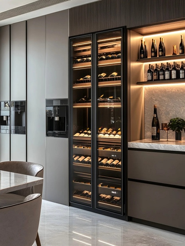 �ؾ��е���һ̨�þƹ������ơ�������״̬