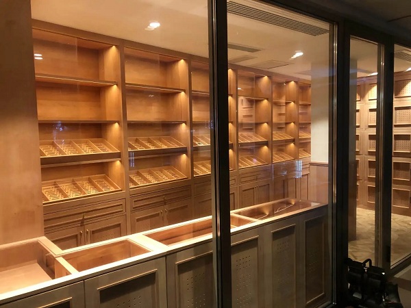 ˽��һ��ѩ�ѷ������Ǹ߽�������ռ�����